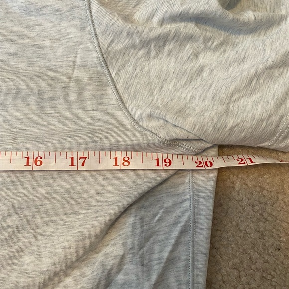Lululemon Love Tee Crew II Heathered Vapor M - Picture 4 of 8